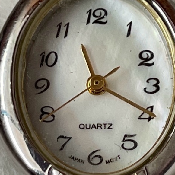 Vintage Westclox Elegant Silver & Gold Watch - Picture 3 of 4